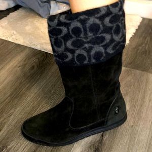 COACH boots. Size 7 1/2 medium width. Super cute. Worn only once.
